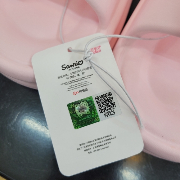 Brand New Sanrio My Melody Big Charm Slippers US 7.5 - Picture 10 of 10
